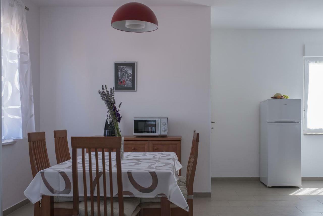 Apartment Karin Medulin Exterior photo